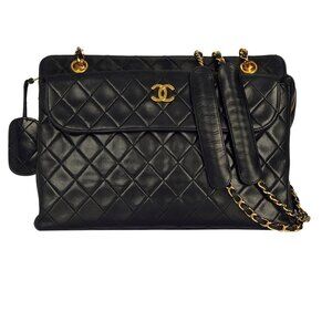 Authentic CHANEL 1991 Matelassé 24k gold hardware quilted lamsbkin tote